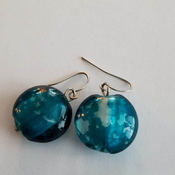 Blue glass earrings silver tone foiled bead beaded - Picture 4 of 8